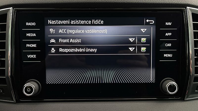 Škoda Karoq 2.0 TDI DSG 4x4 Style - fotka 25 z 27
