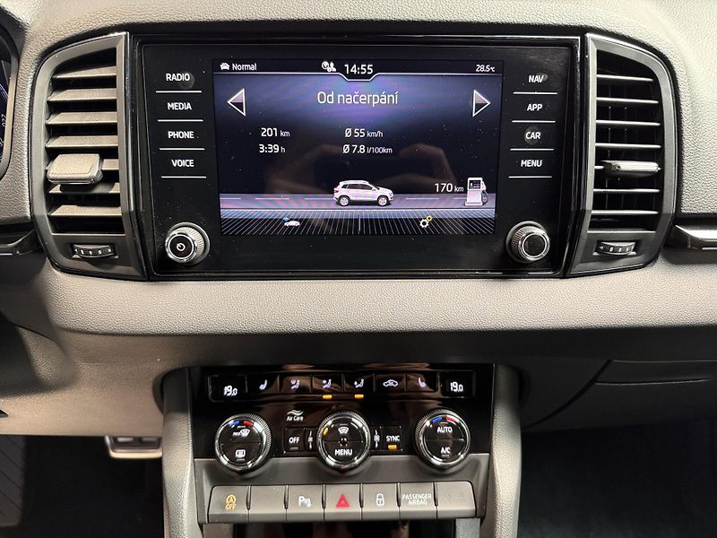 Škoda Karoq 1.5 TSI 110 kW ACT Sportline D - fotka 7 z 12
