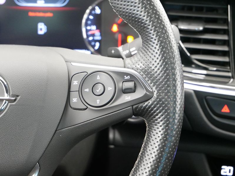 Opel Insignia - fotka 16 z 27
