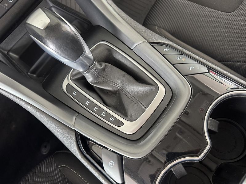 Ford Mondeo 2,0TDCi AUT*Titanium*Tažné - fotka 22 z 33