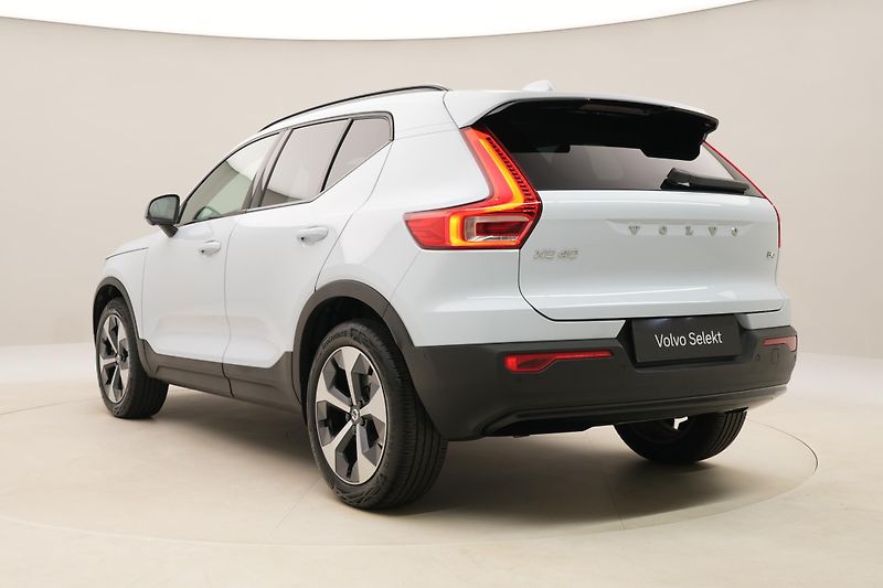 Volvo XC40 B4 DARK ULTRA AUT CZ - fotka 11 z 60