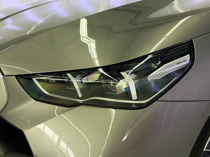 BMW Řada 5 520d xDrive, M-SPORT, HUD, H/K - fotka 8 z 33