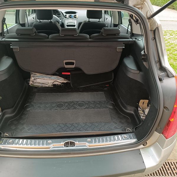 Peugeot 308 (2008) 1.6 VTi, nová STK - fotka 9 z 13