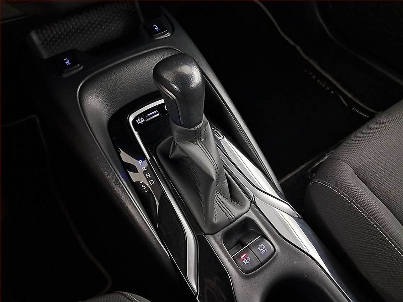 Toyota Corolla (2022) Active 2.0 Hybrid - fotka 16 z 20