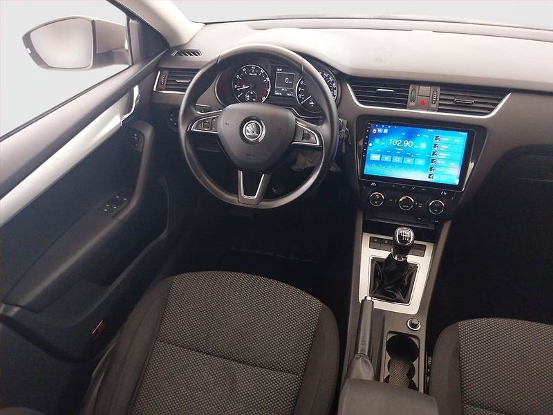Škoda Octavia (2014) Ambition 1.2 TSI, Tempomat - fotka 7 z 17