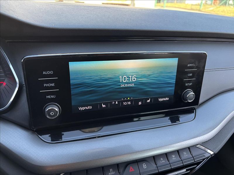 Škoda Octavia 1,5 TSI 110kW Ambition Combi - fotka 27 z 41