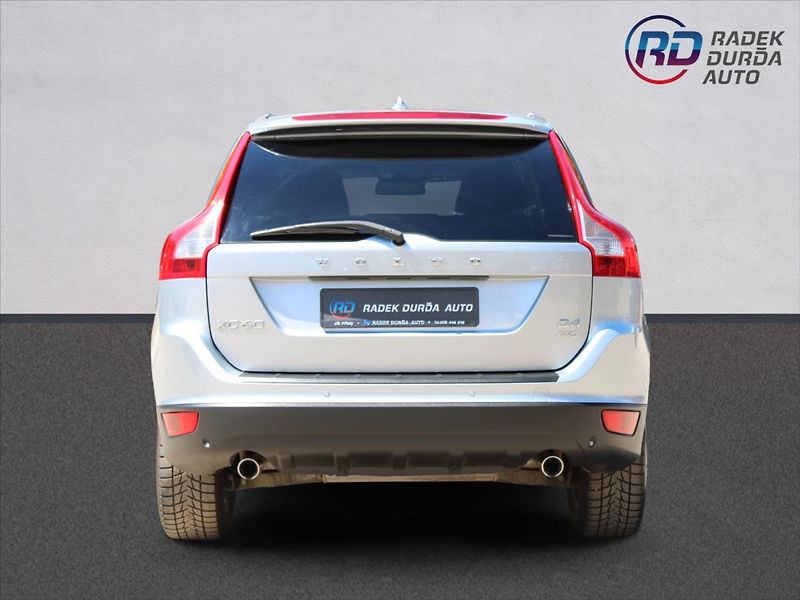 Volvo XC60 2,4 D4  ČR,A/T,4x4,OCEAN RACE - fotka 6 z 31