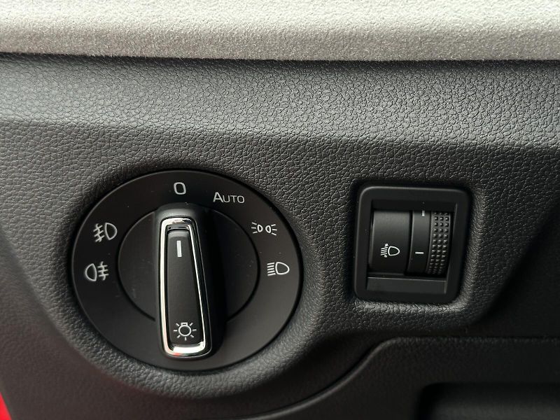 Škoda Scala 1.5TSi DSG 150PS LED V.Cockpit - fotka 17 z 44
