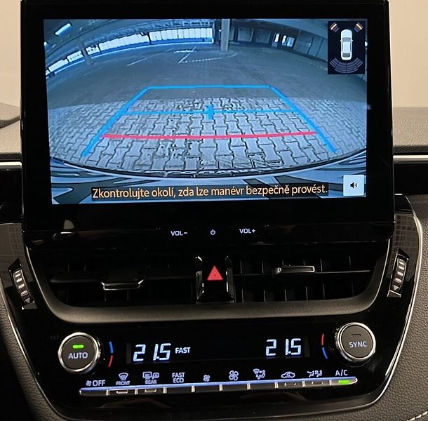 Toyota Corolla Hybrid AT GR Sport - fotka 6 z 17
