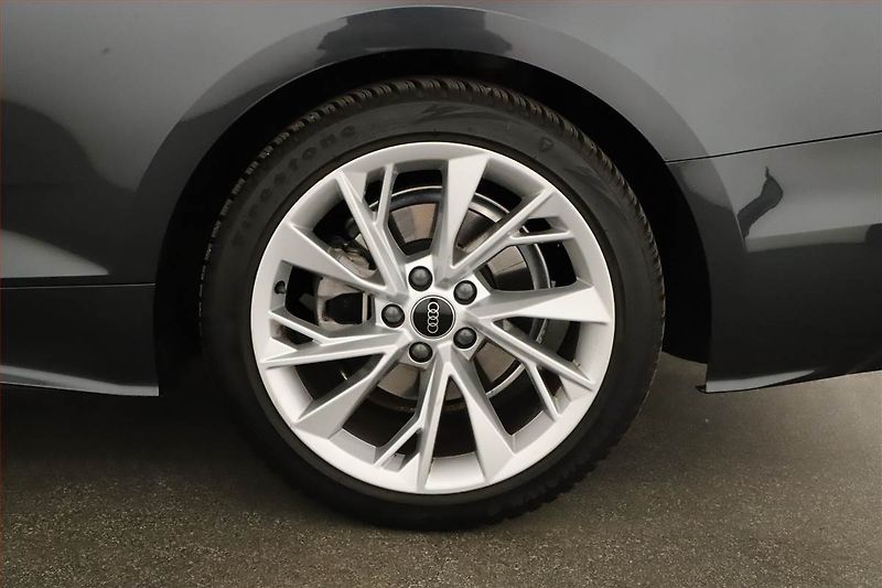 Audi A5 (2024) 40 TFSI - fotka 12 z 24