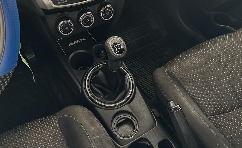 Mitsubishi ASX (2015) 1.6 MIVEC 2. MAJITEL TAŽNÉ ČR - fotka 18 z 22