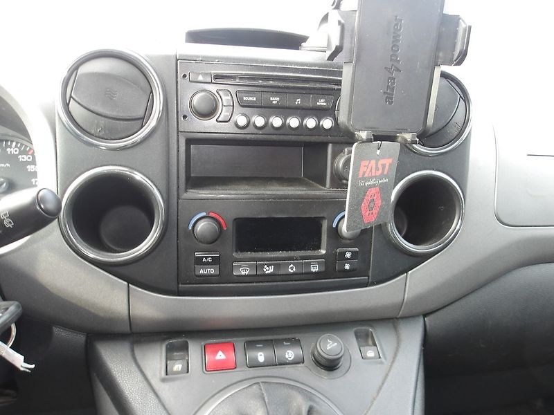 Peugeot Partner Tepee 1,6HDi ČR 2xŠOUP. STK05/2028! - fotka 9 z 23