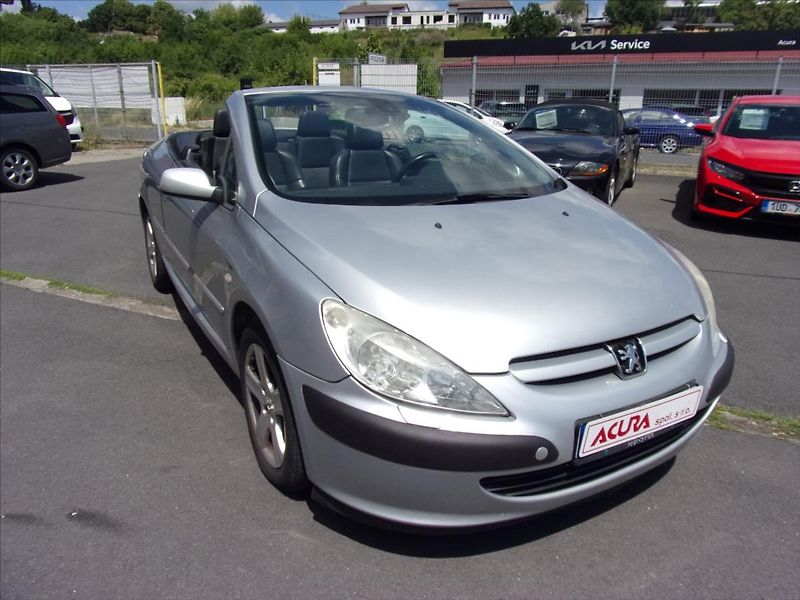 Peugeot 307 2,0 16V CC 100kW - fotka 1 z 28