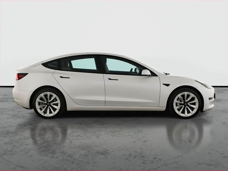 Tesla Model 3 (2023) Standard Range 60kWh, SoH 97% - fotka 6 z 21