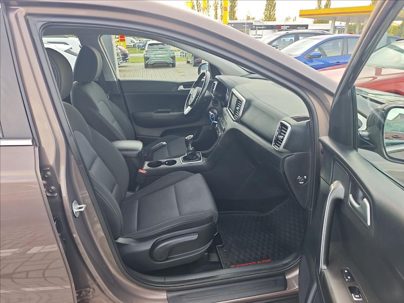Kia Sportage 1,6 GDi  Exclusive - fotka 14 z 22