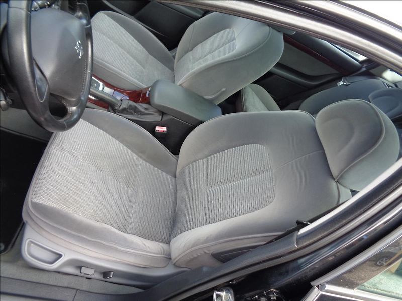 Peugeot 407 2,0 - fotka 12 z 17
