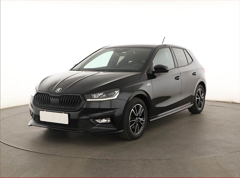 Škoda Fabia (2025) 1.5 TSI, MONTE CARLO, AUTOMAT - fotka 2 z 20
