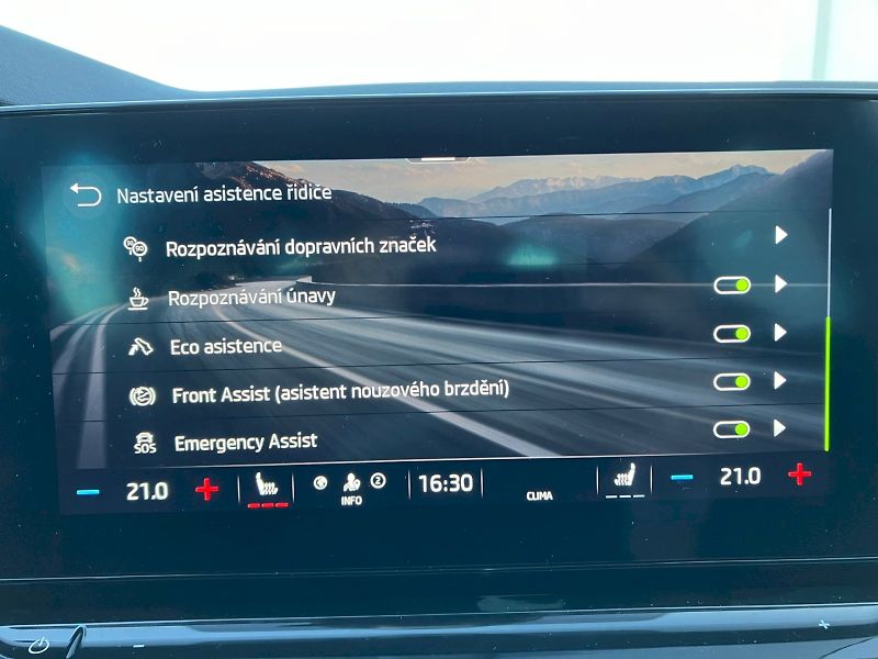Škoda Octavia (2023) Style 2,0 TDI 110 kW  7 Automa - fotka 26 z 32