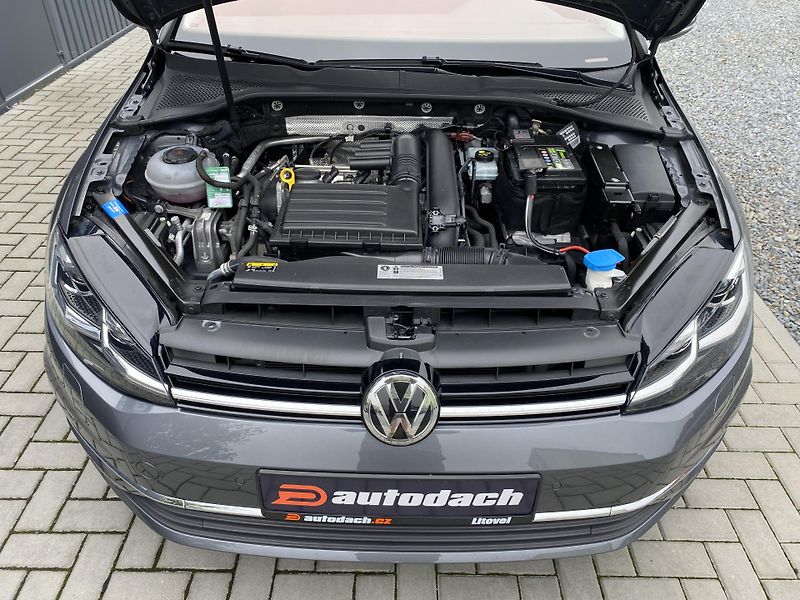 Volkswagen Golf 1.4 TSI 92kW-1xMAJ.-LED- ACC - fotka 41 z 44