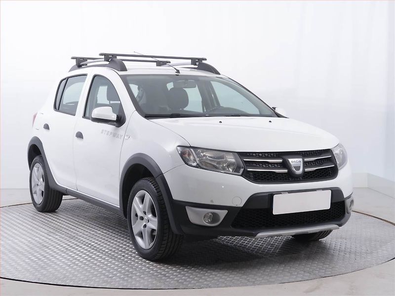 Dacia Sandero (2016) Stepway 0.9 TCe, ČR,1.maj - fotka 1 z 16
