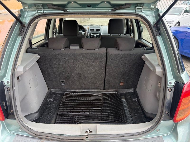 Suzuki SX4 (2013) 1.6 4X4 - fotka 10 z 13
