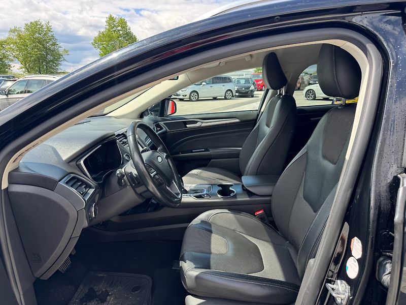Ford Mondeo (2018) Titanium 2.0 TDCi 110kW - fotka 11 z 35