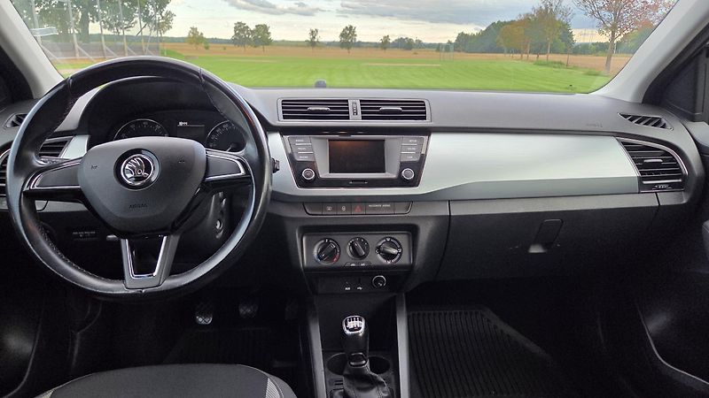 Škoda Fabia (2018)  1.0 TSI 81 kW Ambition CZ DPH - fotka 16 z 24