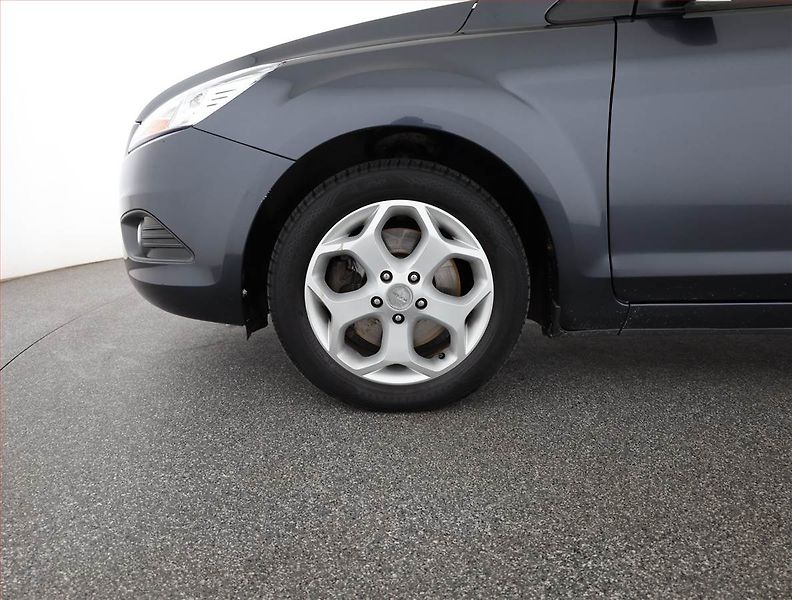 Ford Focus (2008) 2.0 TDCi, nová STK, dobrý stav - fotka 14 z 14