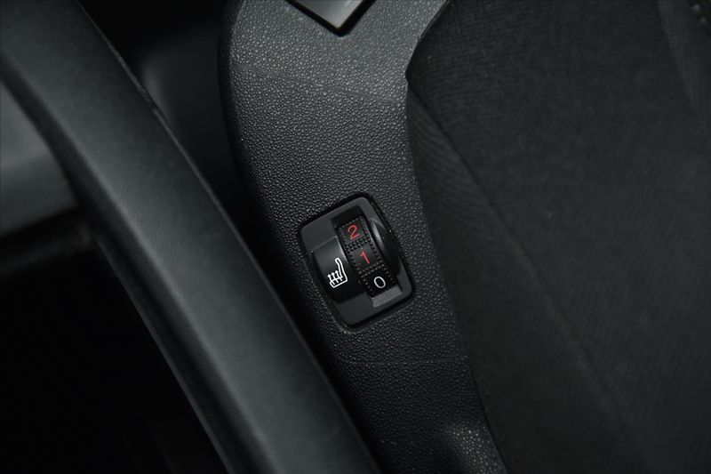 Citroën Grand C4 Picasso 2.0 HDI A/T 7-MÍST NAVI ČR - fotka 28 z 30