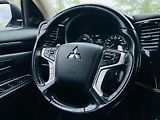 Mitsubishi Outlander 2.4i+HYBRID 4x4 SERVISKA TAŽNÉ - náhled 31