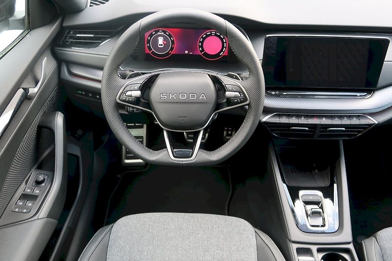 Škoda Octavia (2025) Combi SportLine 1,5 TSi m-HEV - fotka 7 z 32