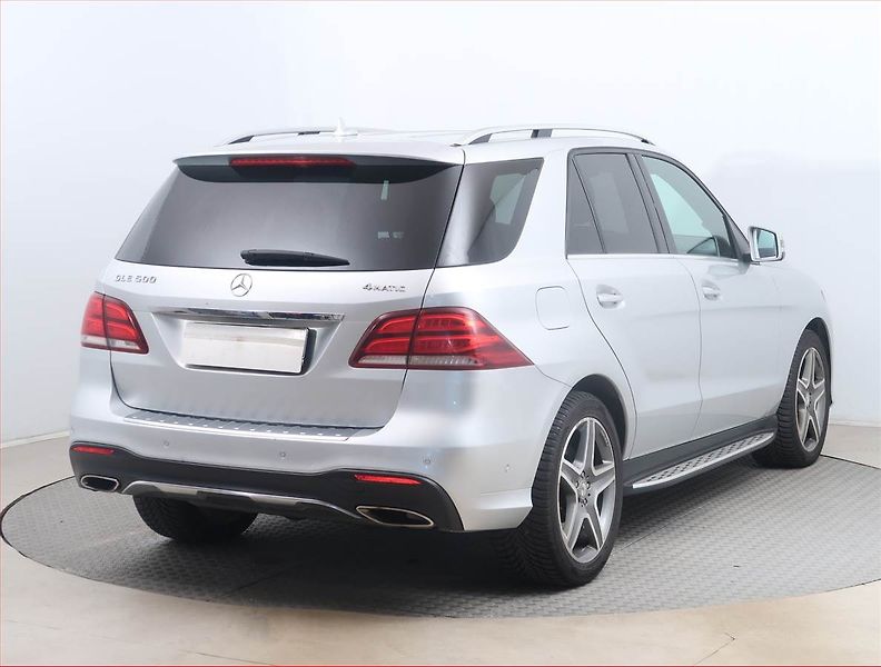 Mercedes-Benz GLE (2016) 500, 4X4, Automat, Kůže - fotka 5 z 16
