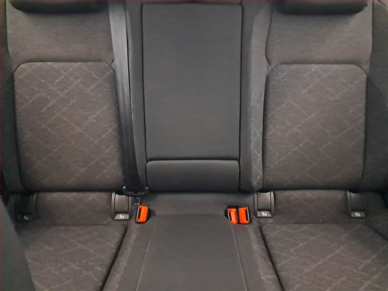 Volkswagen Golf (2022) Life 1.0 TSI, Tempomat - fotka 10 z 16