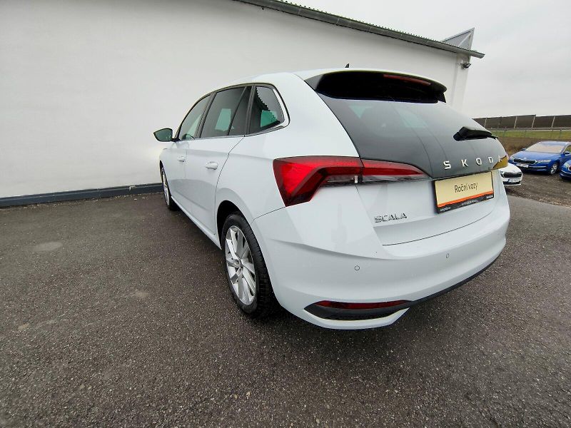 Škoda Scala (2024) TOP SELEC TSI 85/1.0 A7F - fotka 10 z 27