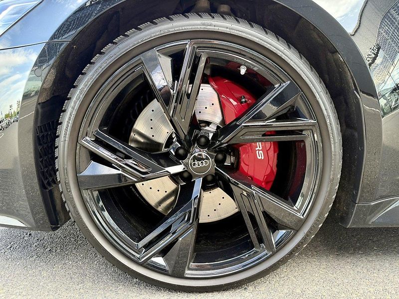 Audi RS 6 (2022) Avant TFSI 441 kW quattro - fotka 47 z 53