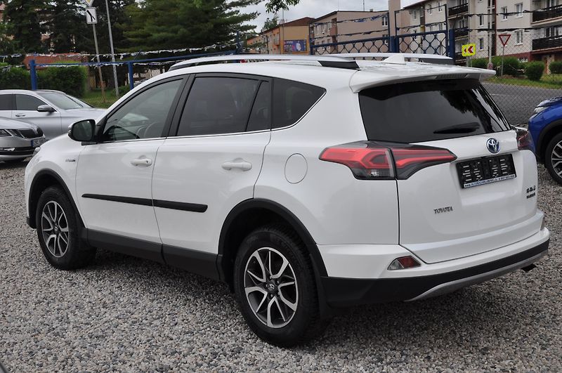 Toyota RAV4 2.5 Hybrid - fotka 4 z 22