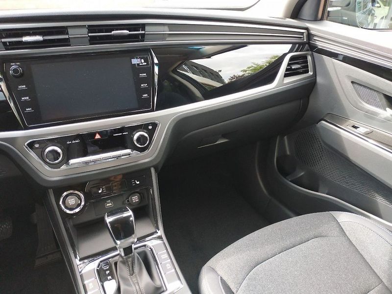 KGM Korando 1.5T, SMART,2WD, AT, SKLADEM - fotka 17 z 35