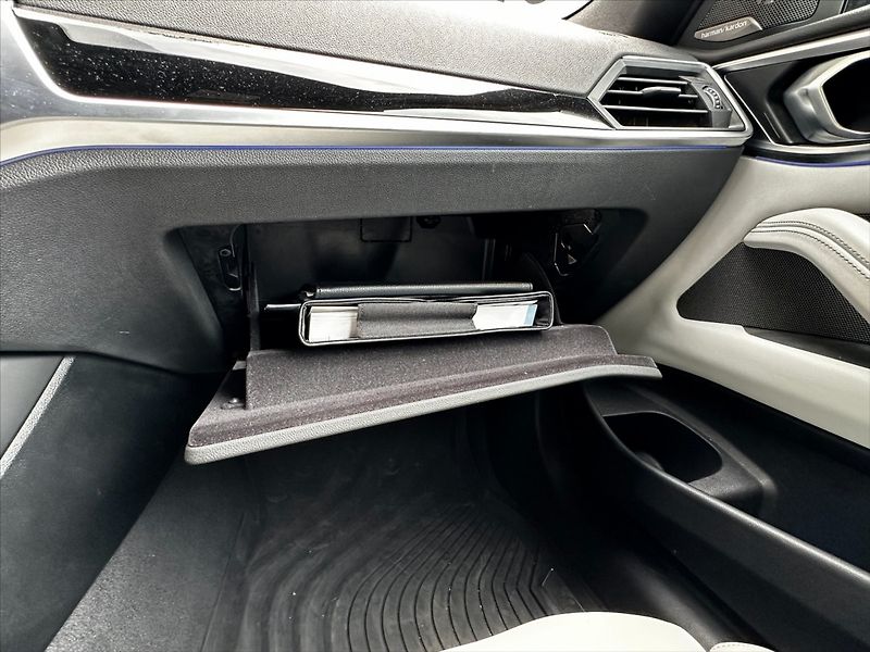 BMW M4 3,0 375kW-COMPETITION - fotka 40 z 46