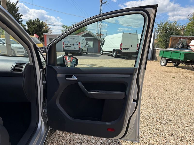 Volkswagen Touran 1.9TDi 77kW*TAŽNÉ* KLIMA - fotka 16 z 24