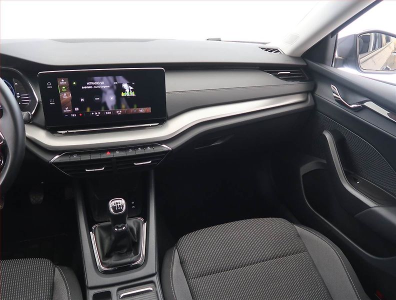 Škoda Octavia (2024) Ambition 2.0 TDI, digi klima - fotka 8 z 21