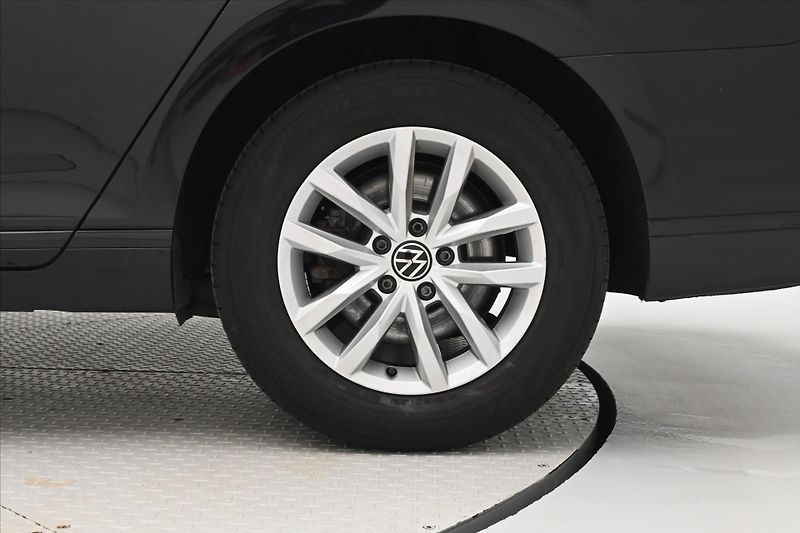 Volkswagen Passat 2,0 TDI 110KW DSG BUSINESS Zár - fotka 32 z 32