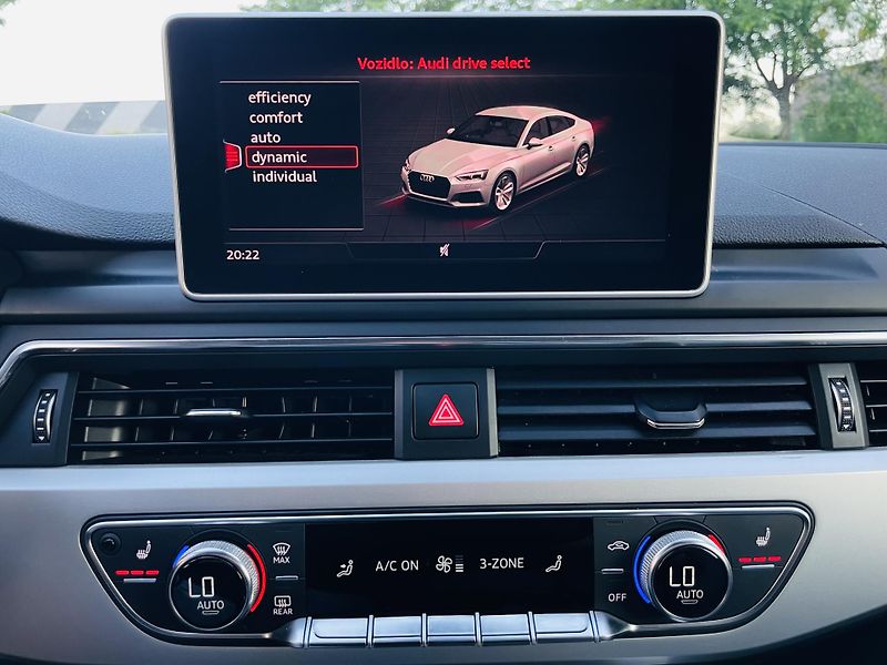 Audi A5 2.0i 140KW AUT KAMERY SERVISKA - fotka 47 z 56