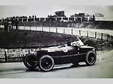 Alfa Romeo P2 s motivem čtyřlístku. To bylo v roce 1925, už po smrti Uga Sivocciho.