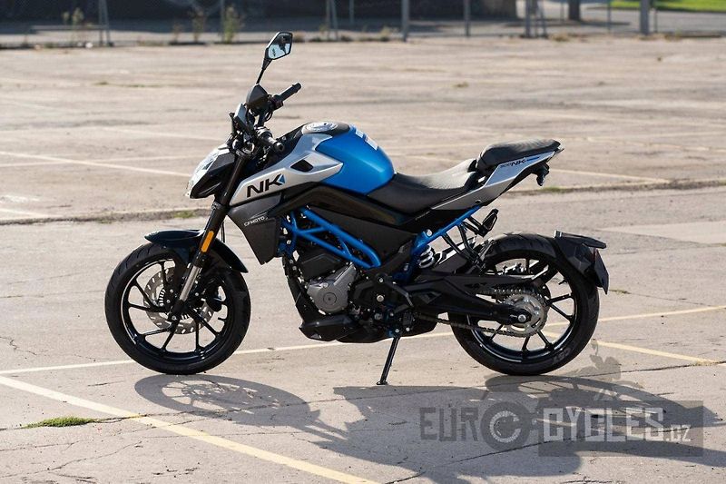CFMOTO 300 NK (2026) - fotka 6 z 15