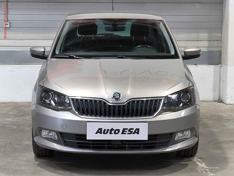 Škoda Fabia (2017) 1.2TSi, 2.maj,ČR, autoAC - fotka 2 z 16