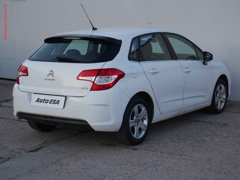 Citroën C4 (2013) 1.6 i - fotka 6 z 15