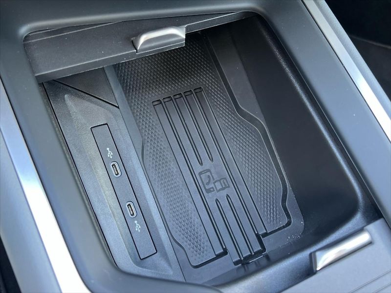 Volkswagen Passat Variant 1,5 eTSi 110kW 7DSG BUSINESS - fotka 26 z 28