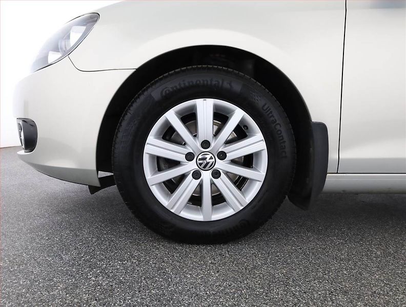 Volkswagen Golf (2010) 1.2 TSI, ČR,1.maj, Serv.kniha - fotka 18 z 18