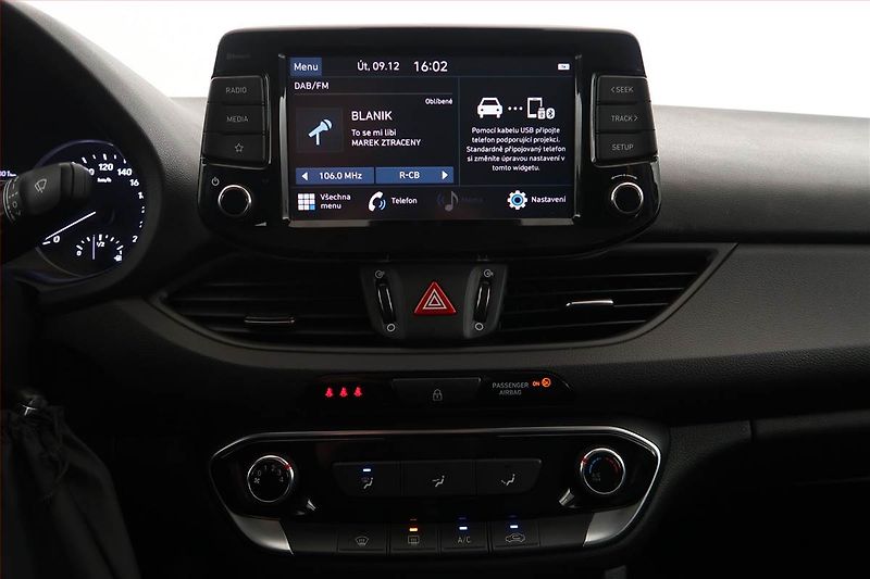Hyundai i30 (2020) Komfort 1.0 T-GDI, ČR,1.maj - fotka 12 z 17