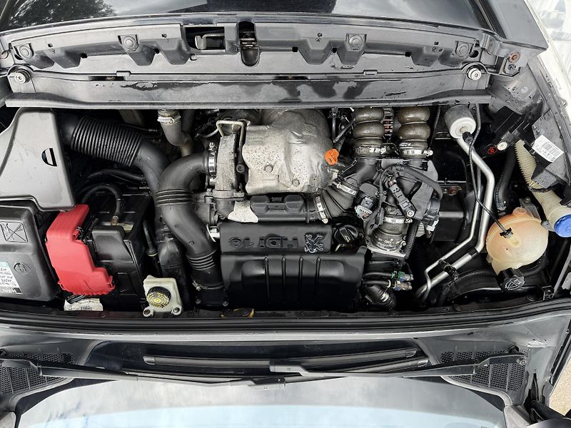 Peugeot 308 1.6 HDI - fotka 22 z 23